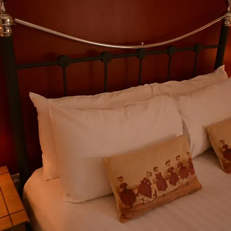 Couette-café The Rose & Crown 3*