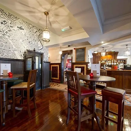 The Rose & Crown 3* يورك