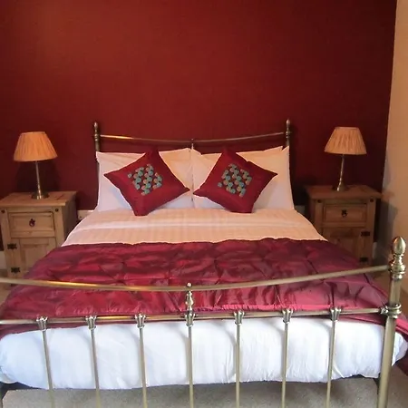 فندق مبيت وإفطار The Rose & Crown 3*