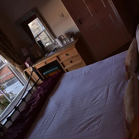 The Rose & Crown Bed and Breakfast 3*